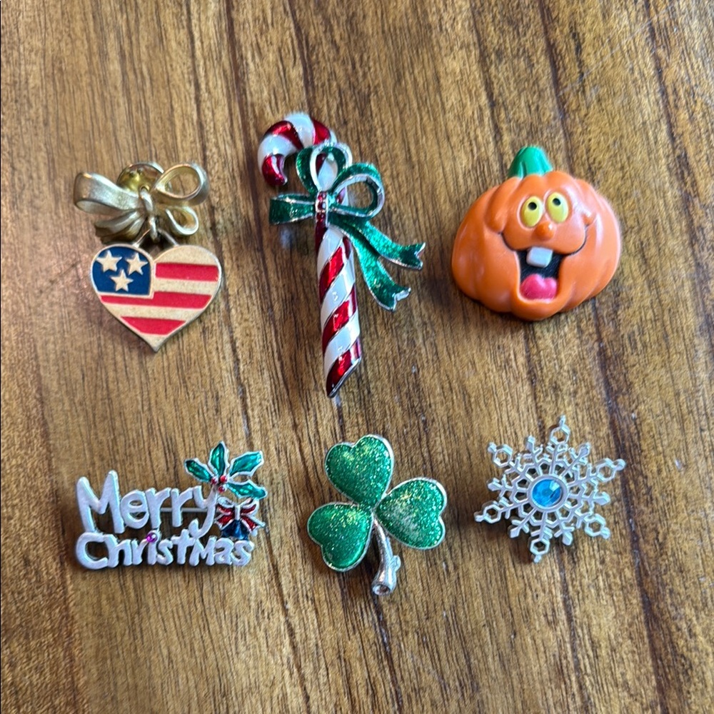 Lot of Holiday Pins